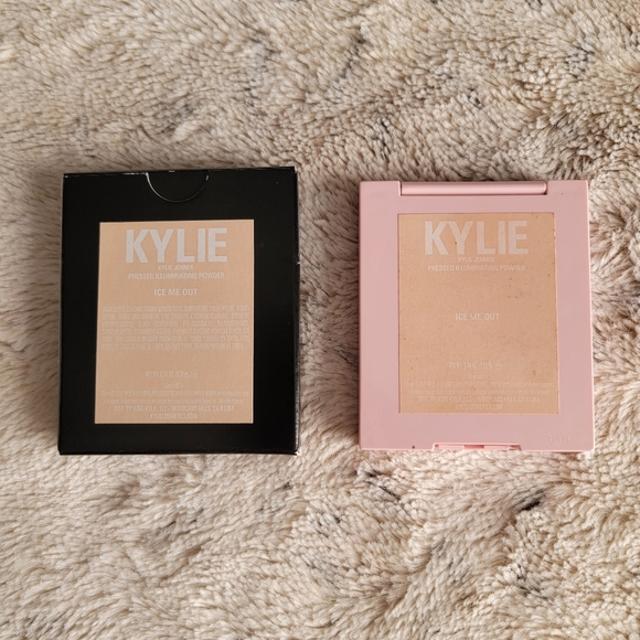 Ice Me Out Pressed Powder Highlighter - Kylie Cosmetics - Picture 8 of 8